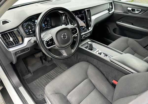 Volvo V60 Cross Country cena 127700 przebieg: 143500, rok produkcji 2021 z Płock małe 781